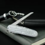 Нож перочинный VICTORINOX Huntsman 1.3713.T7 4