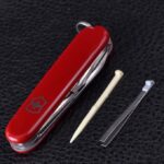 Нож перочинный VICTORINOX Sportsman 0.3803 6